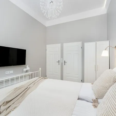 Loreto 1 By Cozyplace *