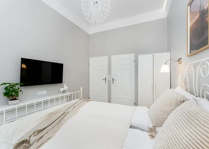 Loreto 1 By Cozyplace *