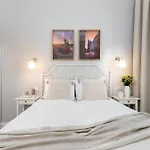 Loreto 1 By Cozyplace Апартаменты *